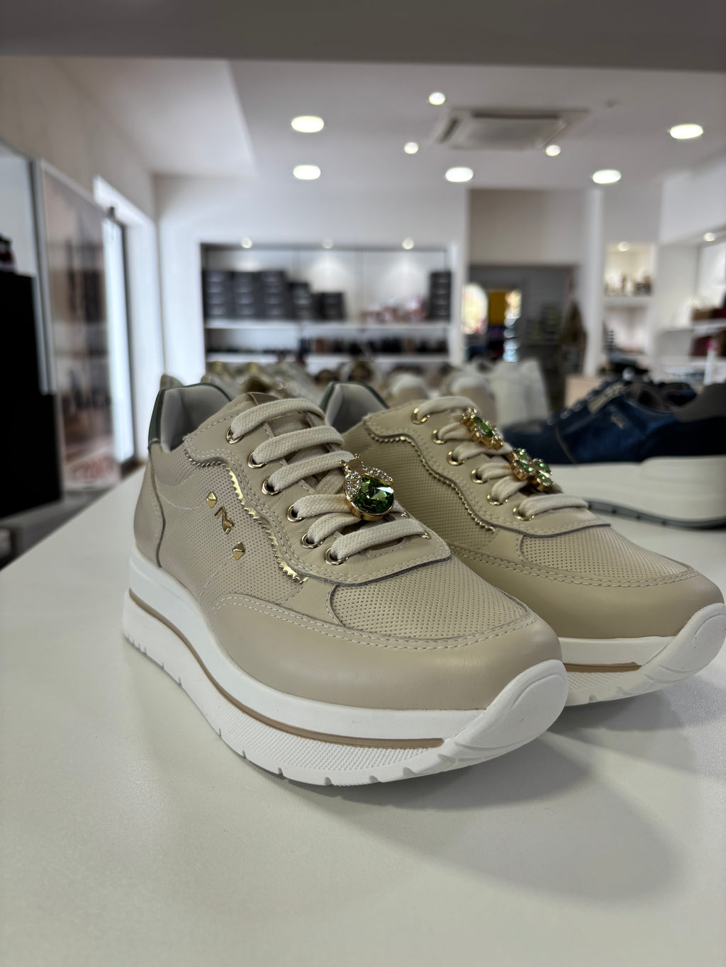 NERO GIARDINI SNEAKERS SMERALDI