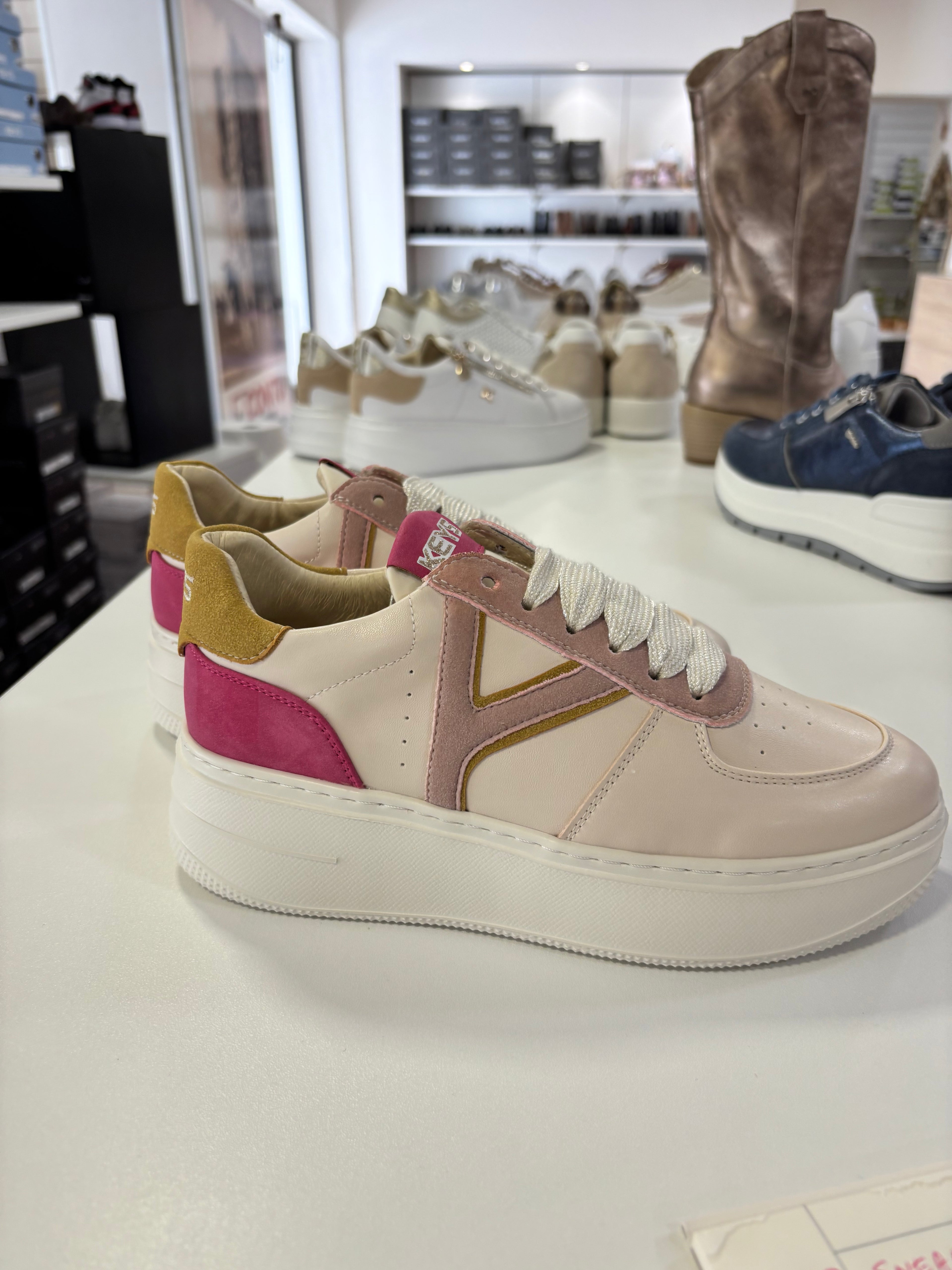 KEYS SNEAKERS ROSA