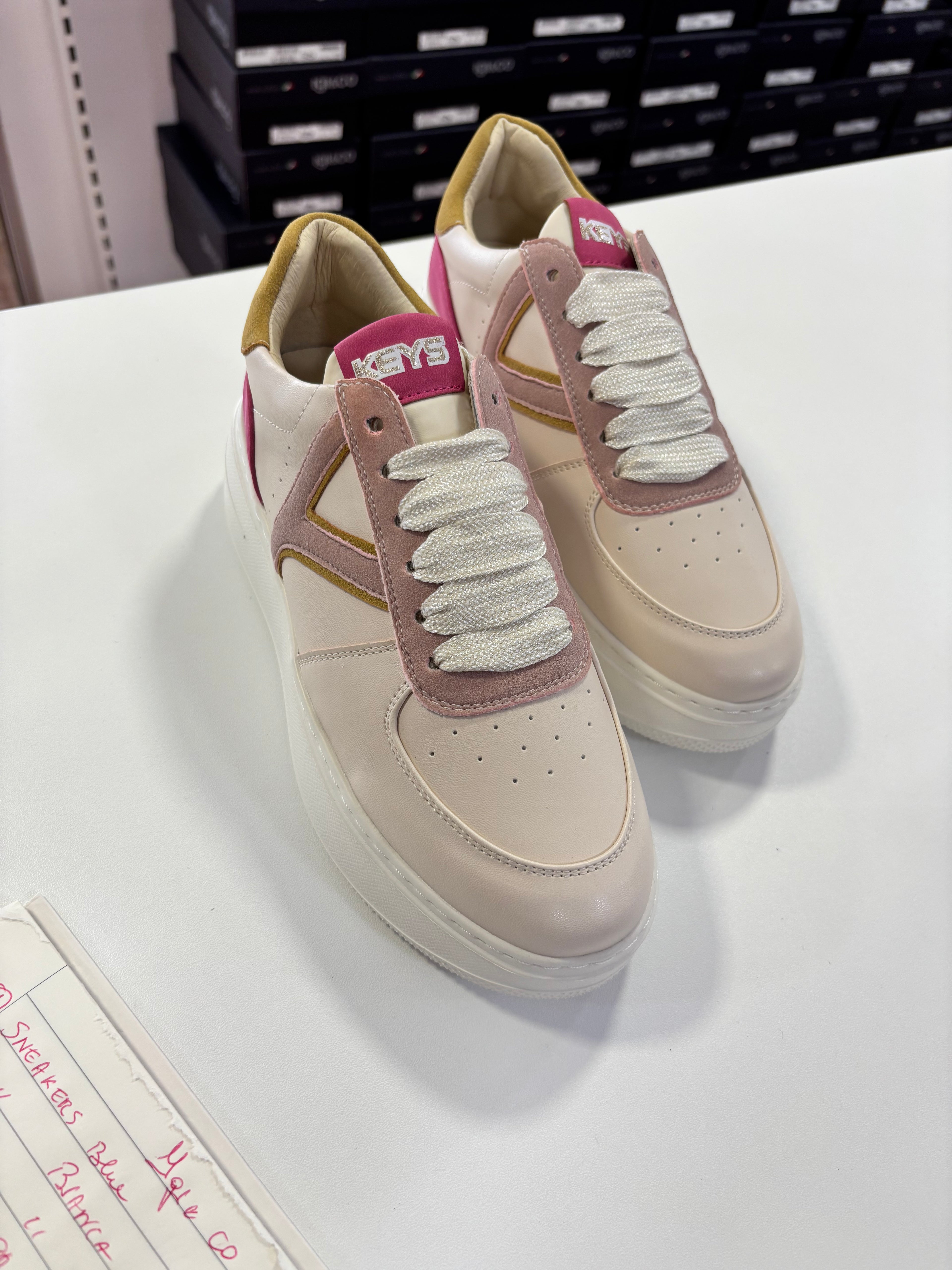 KEYS SNEAKERS ROSA